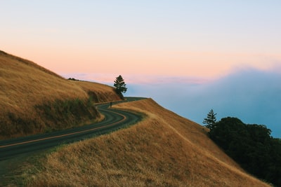 山顶波道